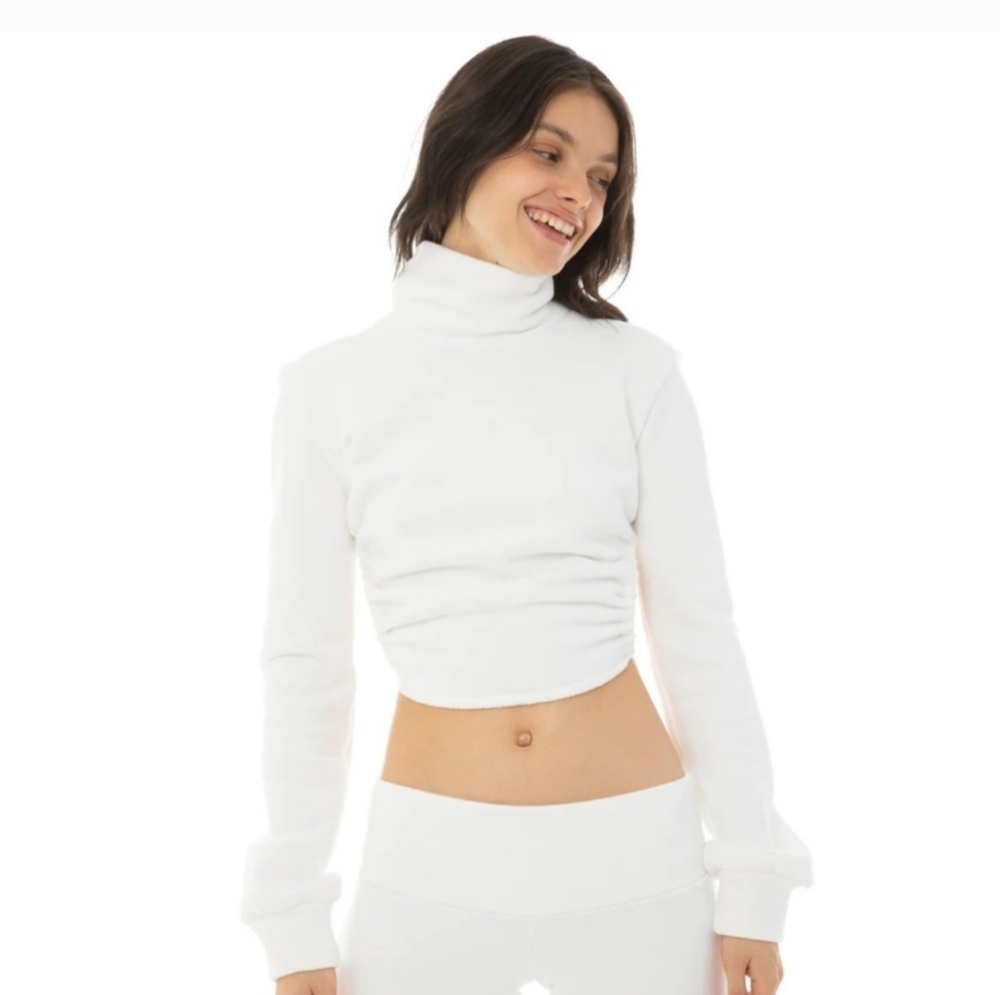 ARE YOU AM I White Turtleneck Cropped Sweater XS
